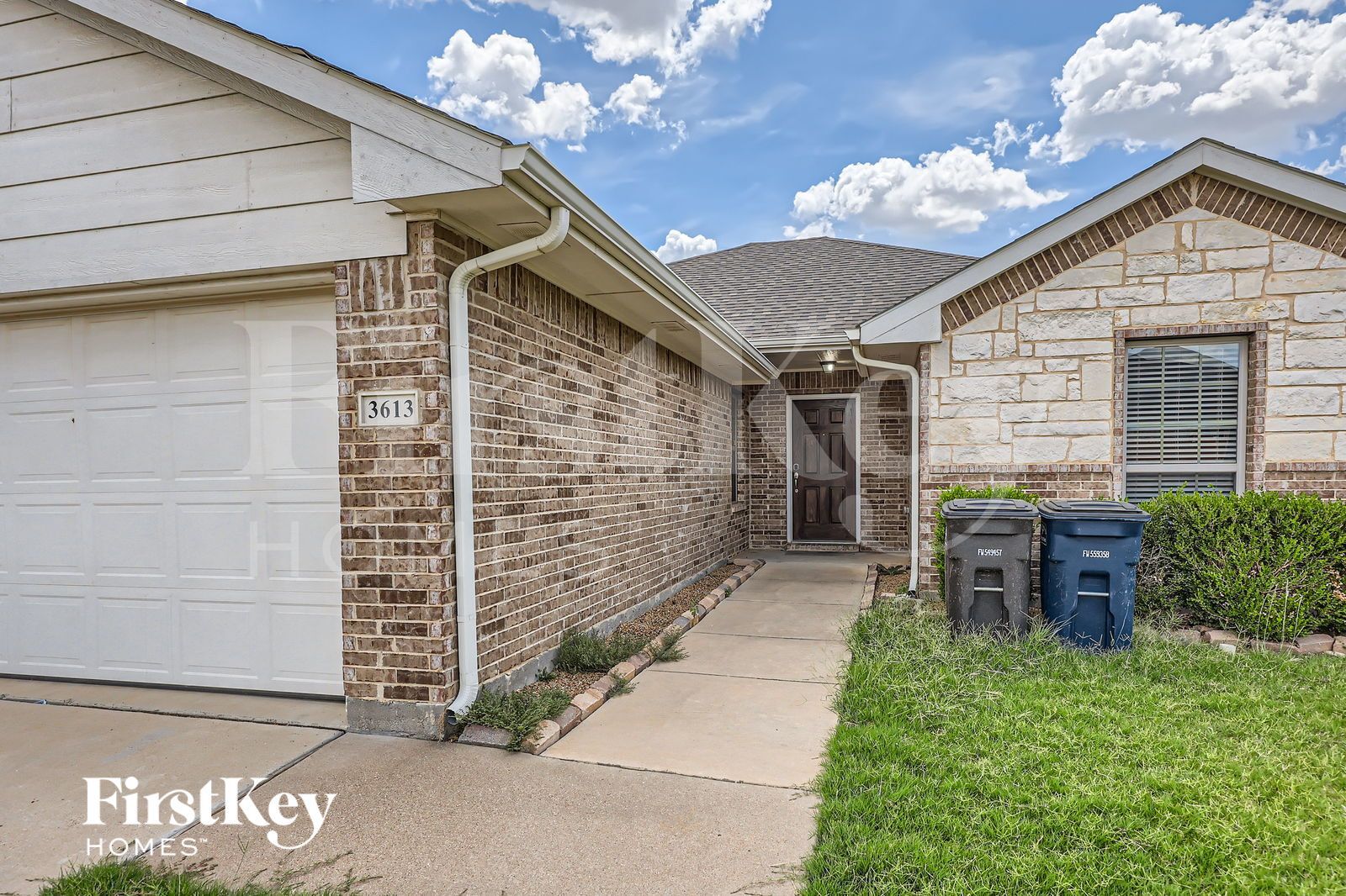 Building Photo - 3613 Cayman Dr