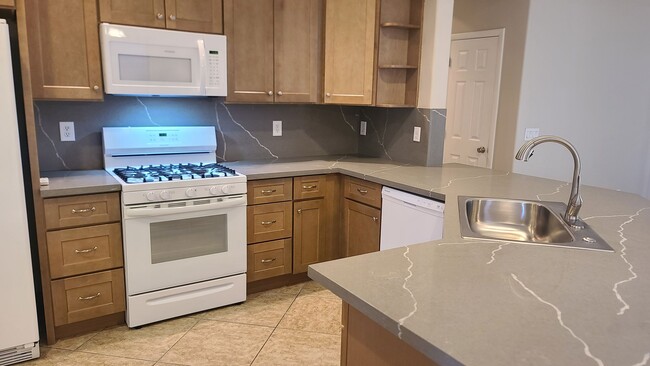 Building Photo - Remodeled 3-bedroom in great Gilbert ocation