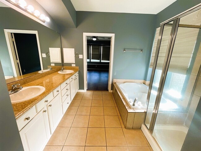 Building Photo - 26311 Meadow Dawn Ln