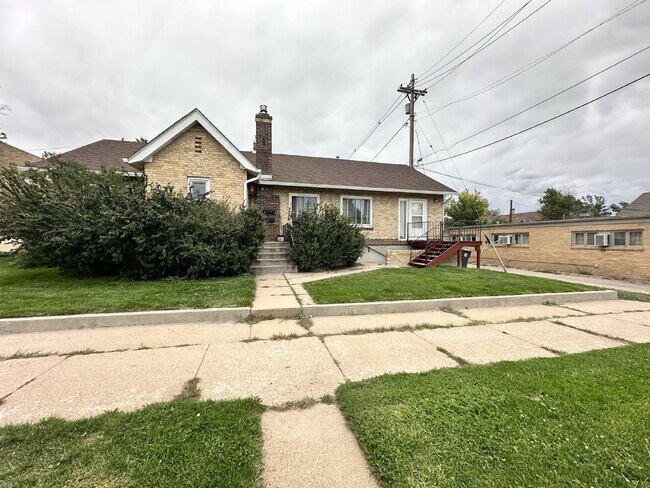 Primary Photo - 2815 Central Ave