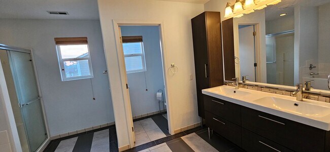 Building Photo - 17825 SE 259th Pl