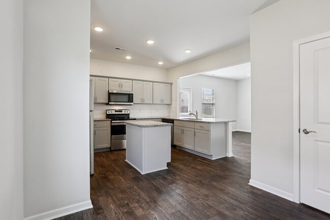 Building Photo - 2018 Sercy Dr