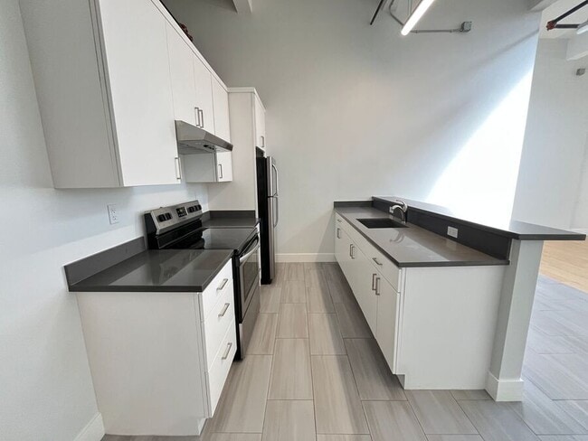 Building Photo - 5701 International Blvd