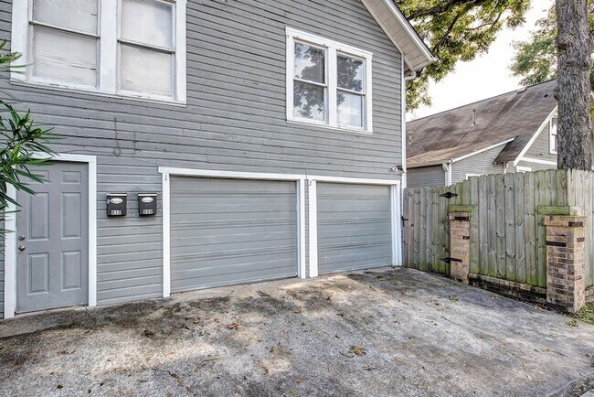 Building Photo - 1135 Woodland St