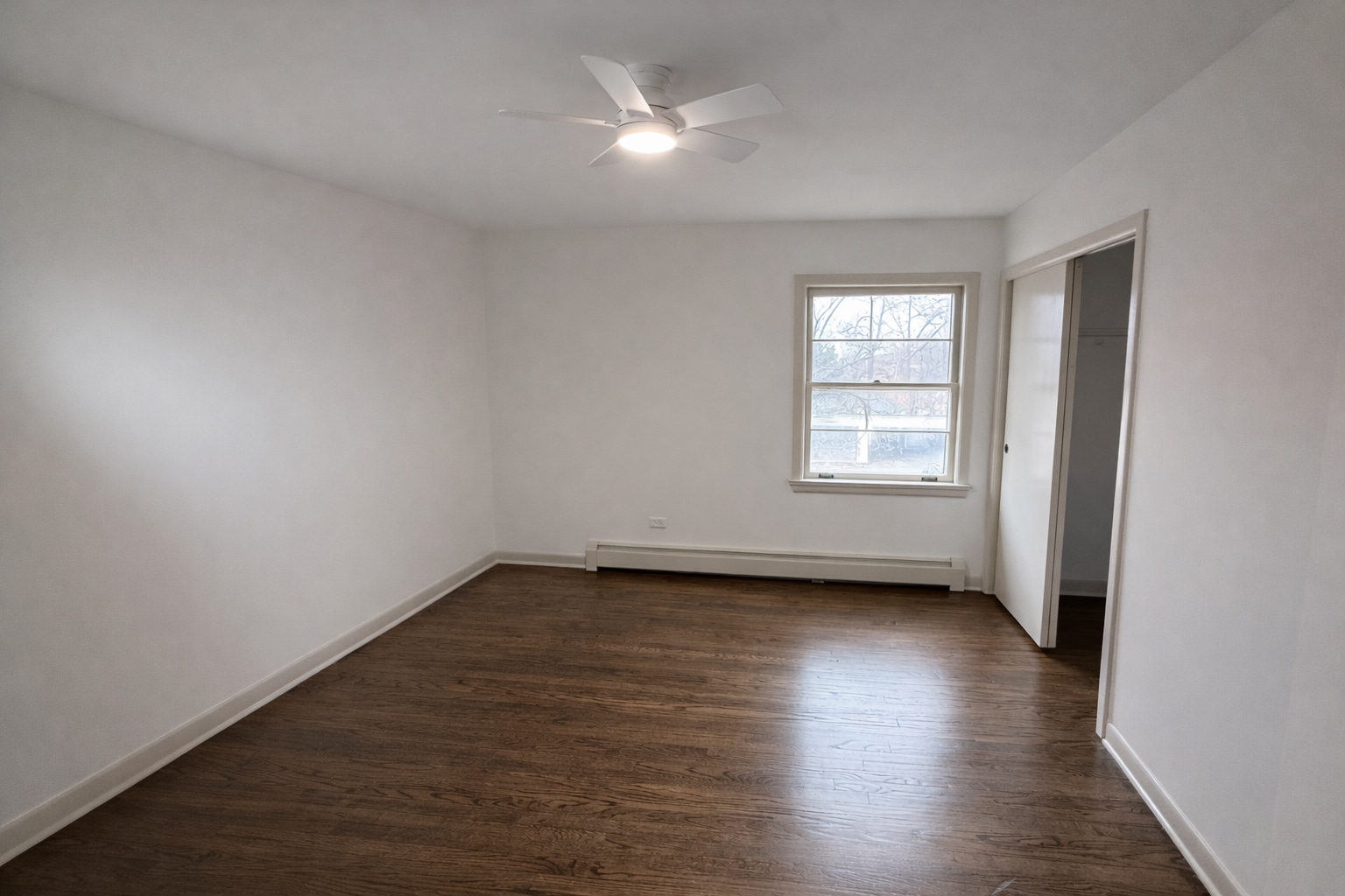 Building Photo - 933 College Ave