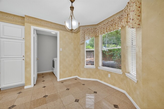 Building Photo - 2803 Randons Bell Dr
