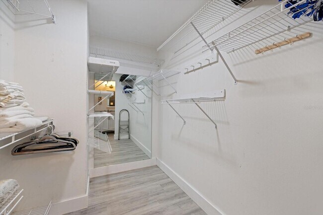 Building Photo - 841 Waterside Dr