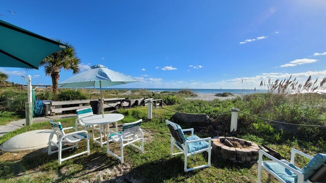 Building Photo - Historic Beach Island Resort-Cocoa Beach