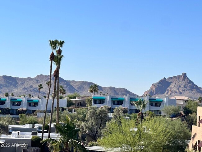 Building Photo - 16724 E Gunsight Dr
