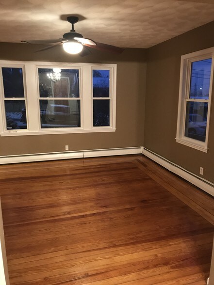 Living room - 8 Lawrence St