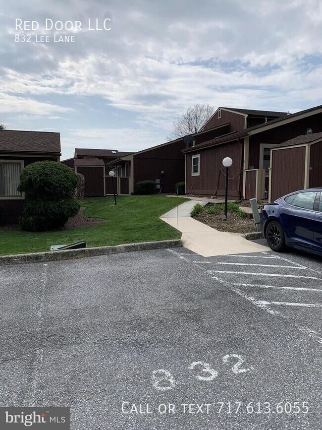 Building Photo - 832 Lee Ln