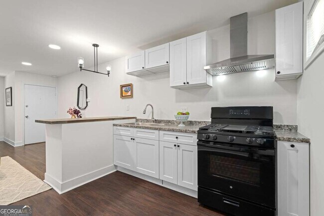 Building Photo - 1437 Vesta Ave