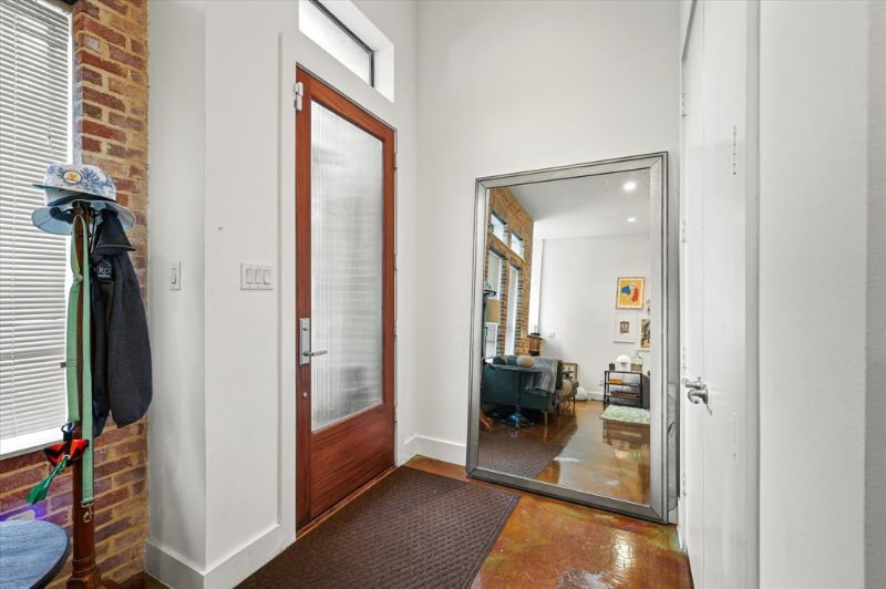 Building Photo - 3707 Commerce St