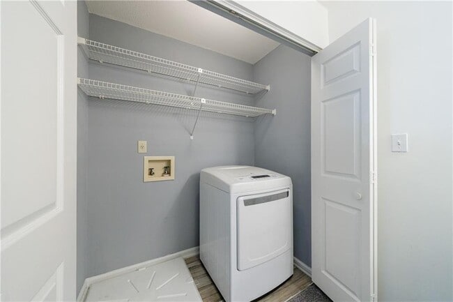 Building Photo - 27306 Plantation Dr NE