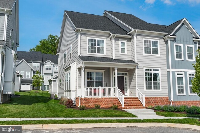 Building Photo - 155 Lotus Ln