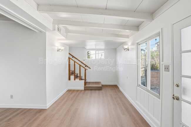 Building Photo - 7562 Zemco Dr