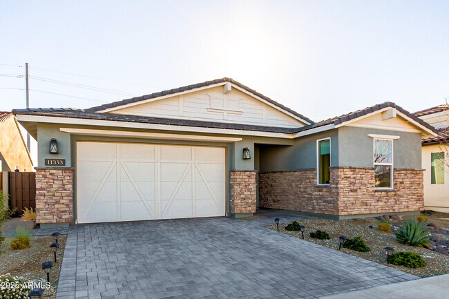 Building Photo - 11353 N Luckenbach St