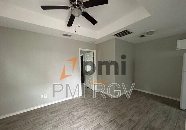 Building Photo - 1315 Quitaca Dr