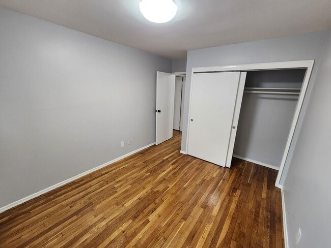 Building Photo - 725 Scotland Rd