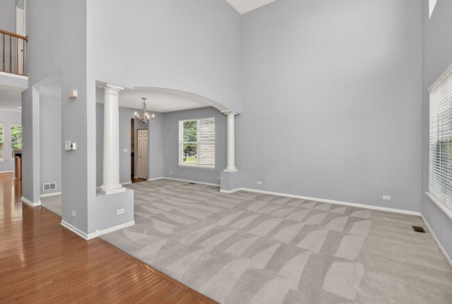 Building Photo - 607 Mansfield Way