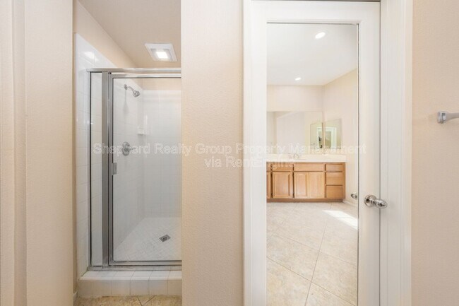 Building Photo - 2985 Breezy Meadow Cir