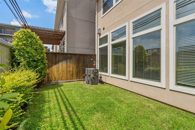 Building Photo - 1407 Devonshire Manor Ln