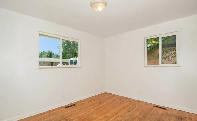 Building Photo - 1920 Springfield Dr