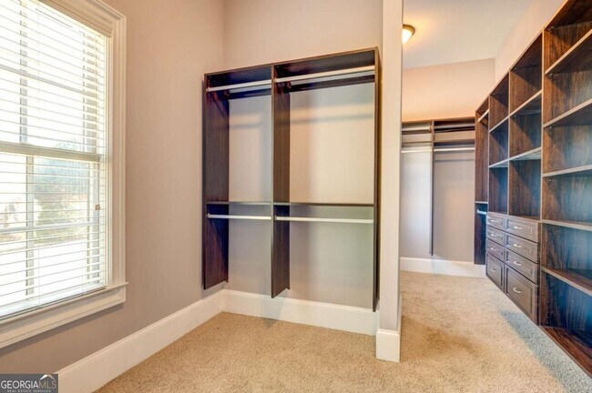 Building Photo - 1049 Highland Village Trail