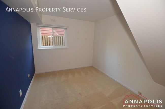 Building Photo - 4 Youngs Farm Ct