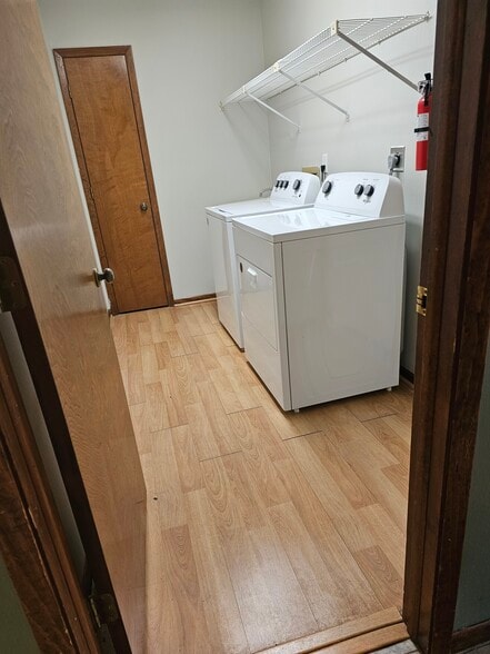 Building Photo - 51 Golfview Ct