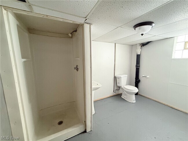 Building Photo - 2140 12th St SW