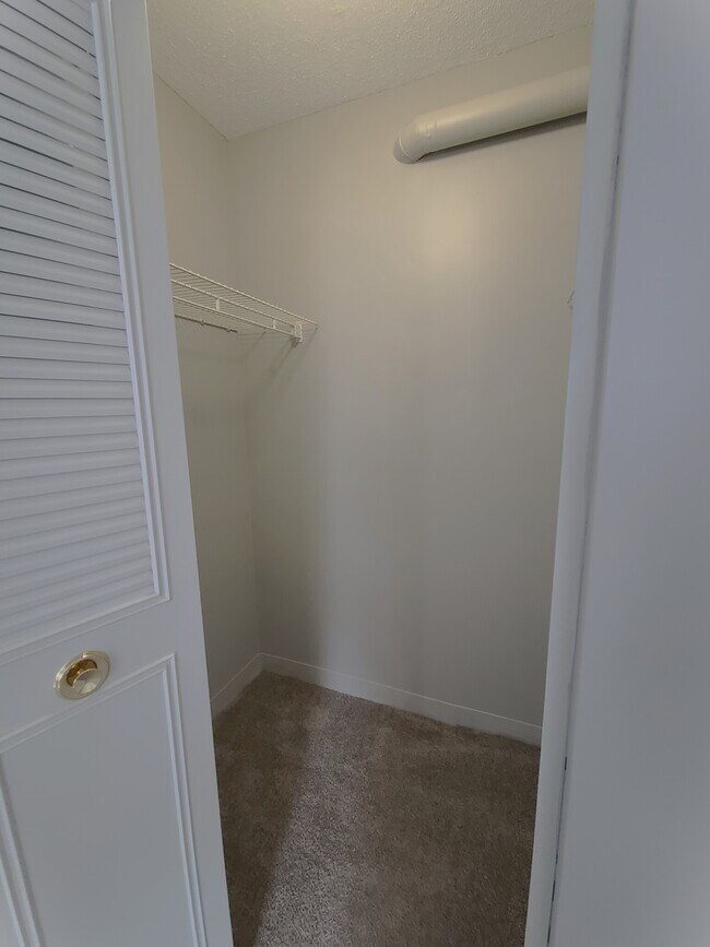 Building Photo - 40 Westwind Rd