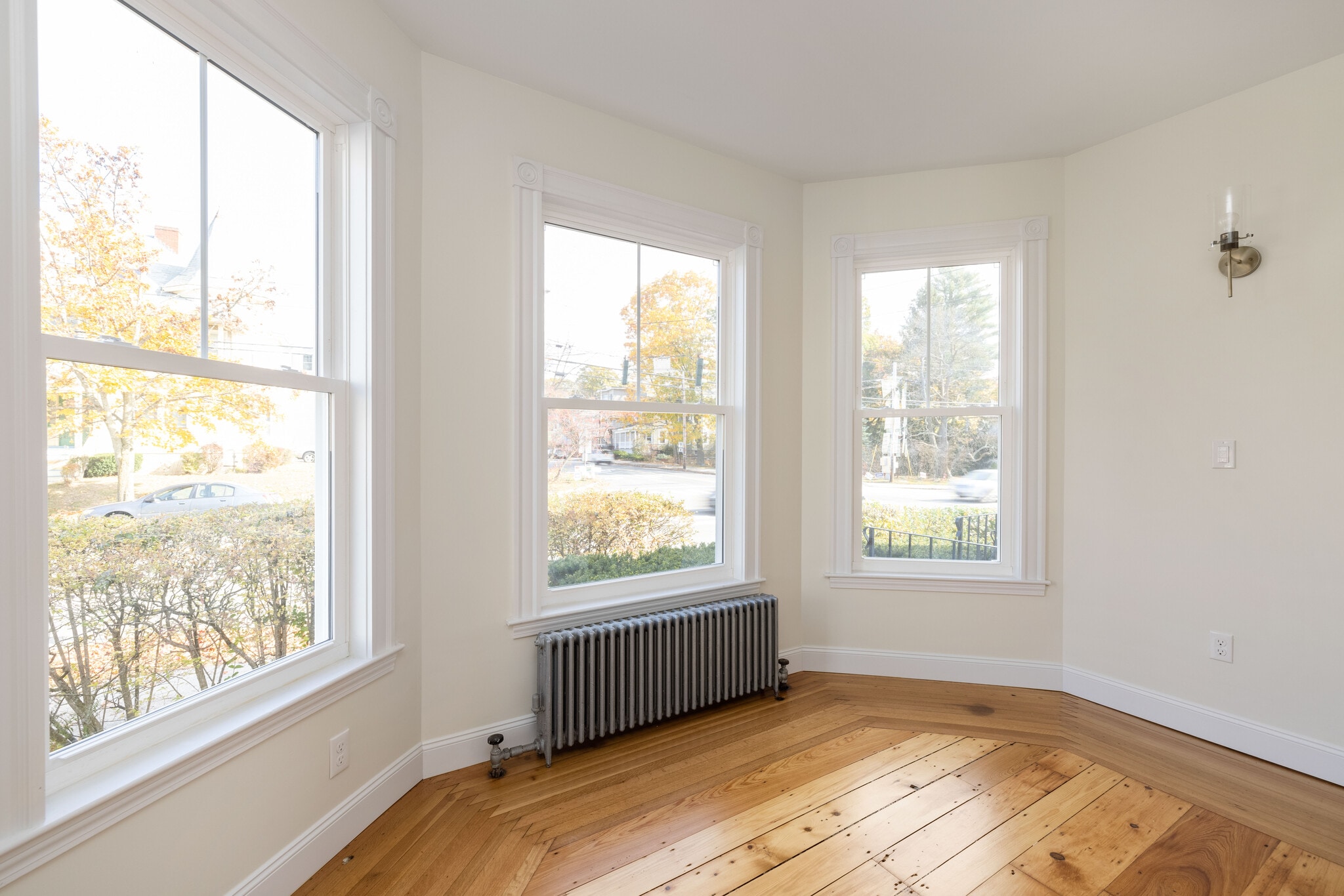 Den - 338 Stevens Avenue