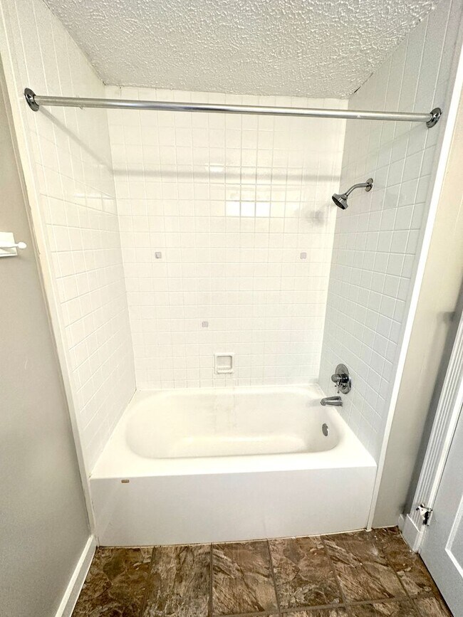 Building Photo - 4017 Corinth Blvd