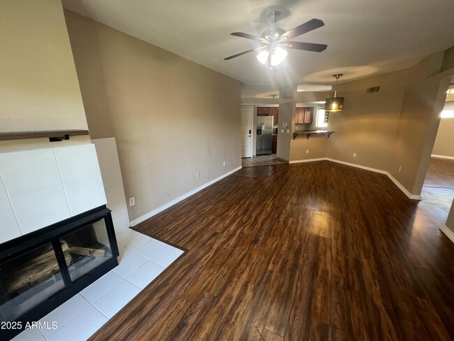 Building Photo - 1287 N Alma School Rd