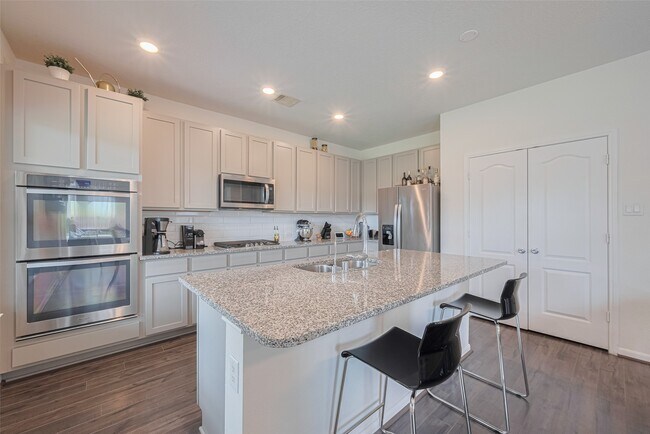 Building Photo - 1714 Clifton Hills Ln