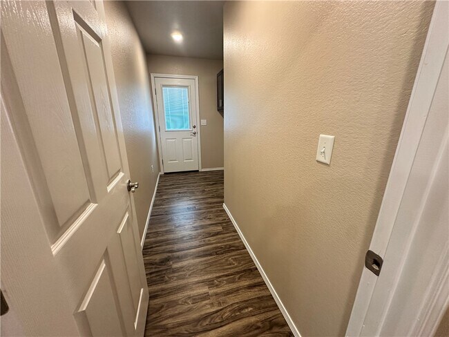 Building Photo - 2129 Brown Bear Ln