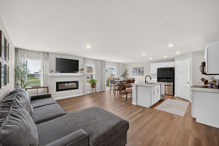 Building Photo - 1080 Bel Aire Ct