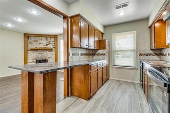 Building Photo - 110 Crandall Rd