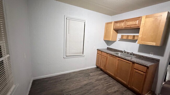 Building Photo - 18703 Waltham St