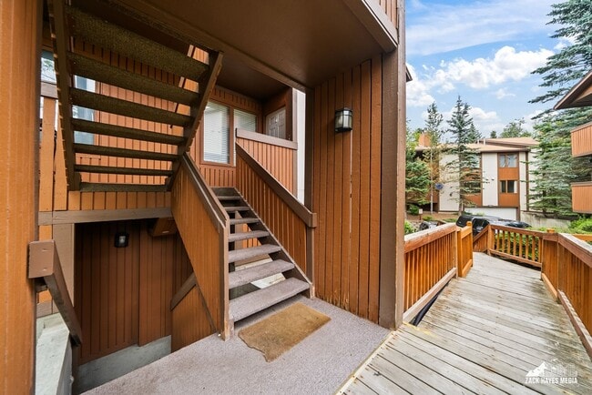 Building Photo - 7242 Foxridge Cir