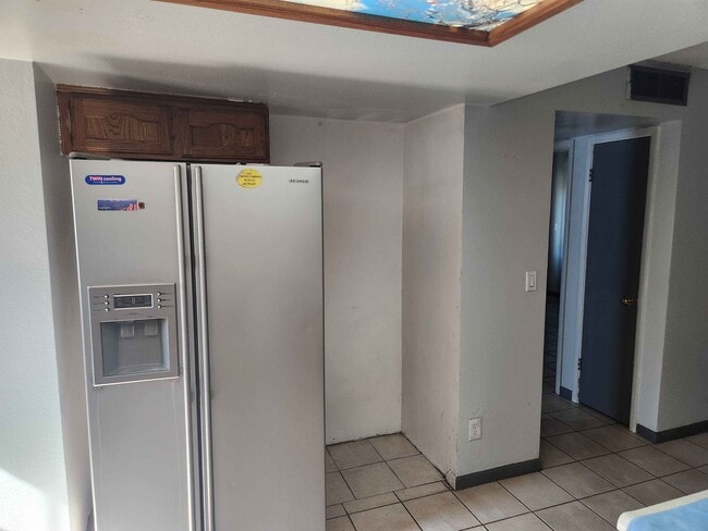 Building Photo - 4715 W Cheryl Dr