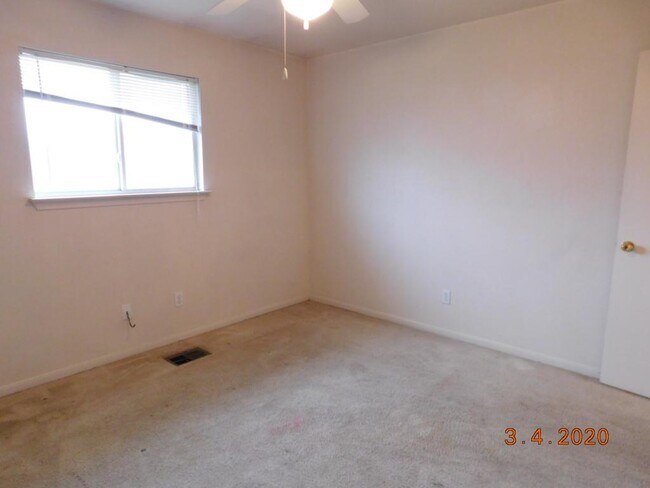 Building Photo - 2811 Cantabrian Dr