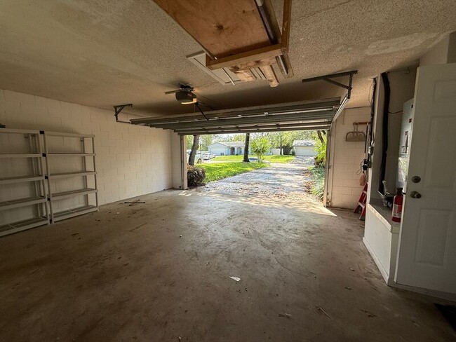 Building Photo - 104 Hatfield Ct