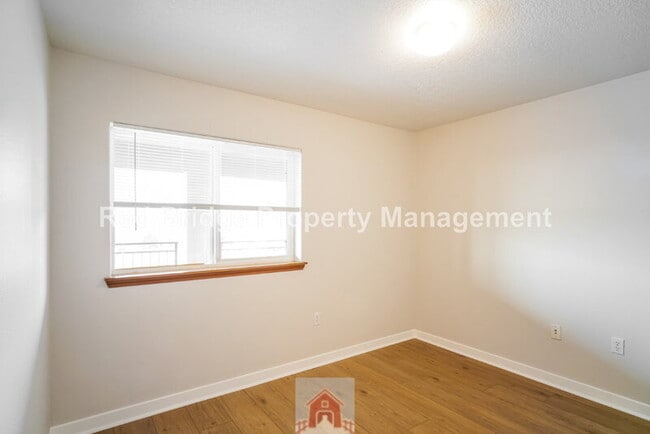 Building Photo - 15325 NW Central Dr