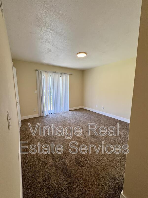 Building Photo - 305 W Grant St