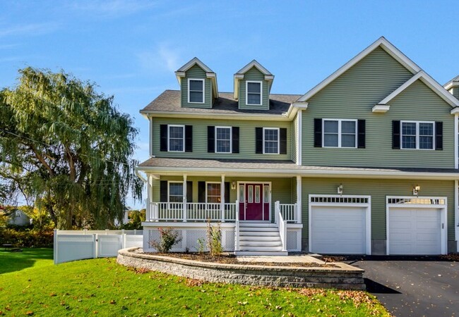 Primary Photo - 7 Richmond Ave