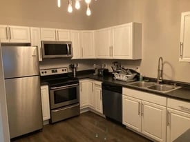 Building Photo - 309 W Charles St