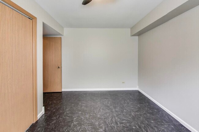 Building Photo - 985 Manchester Cir