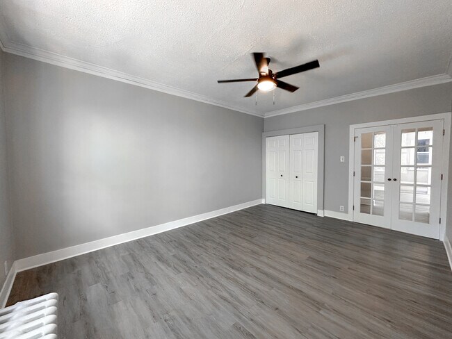 Building Photo - 6207 N Winthrop Ave